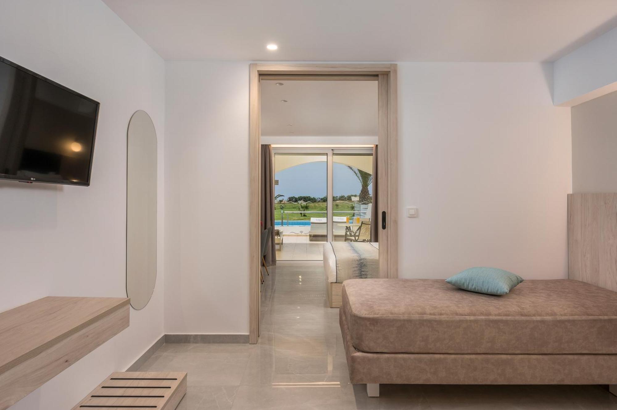 Paralia Kourna Vantaris Palace מראה חיצוני תמונה